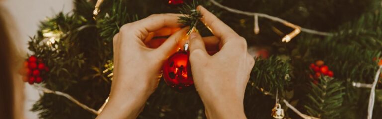 Tips para hacer adornos navideños caseros con materiales reciclados