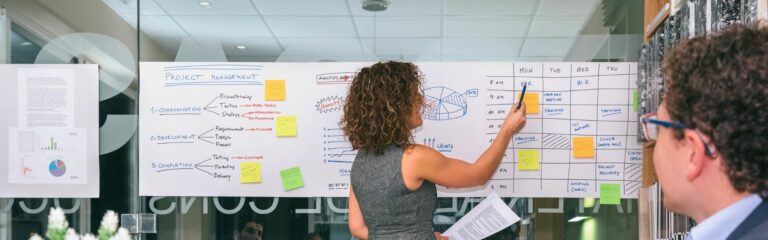 Conoce las mejores herramientas de gestión de proyectos para organizar tareas, coordinar equipos y mejorar la productividad.